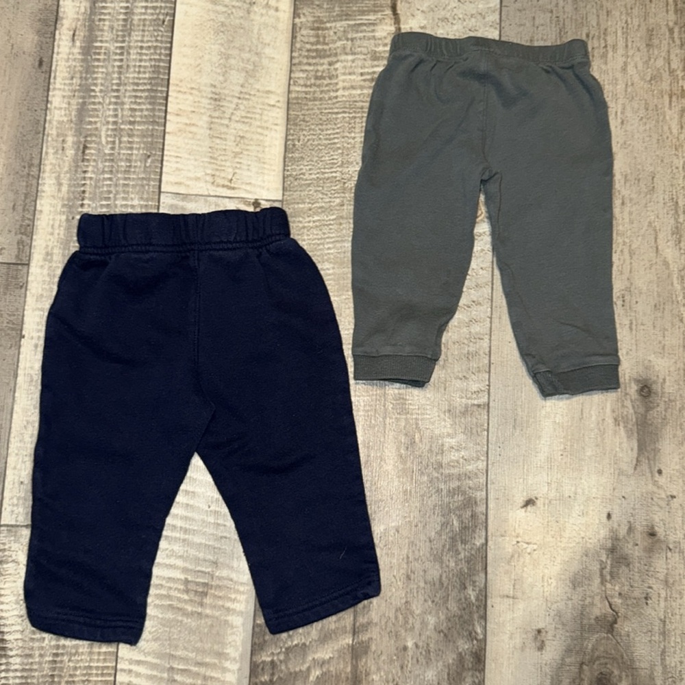Lot of 2- joggers BOY— size 12 months - Picture 2 of 4